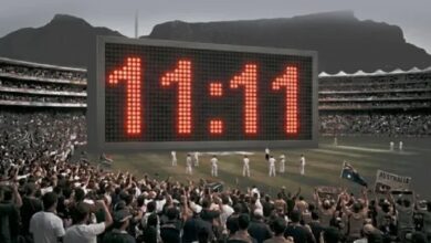 Photo of क्रिकेट मा ’11:11′ क चमत्कार! जब बीचै मैच मा दर्शकन का एक गोड़ पर खड़ा होय का परा