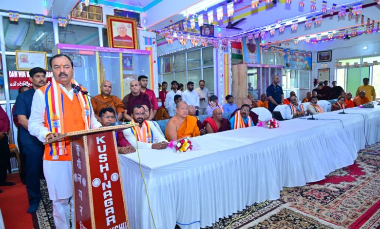 मा0 प्रधानमन्त्री मोदी जी, भगवान बुद्ध के संदेस का पूरी दुनिया मा पहुँचावत अहैं
