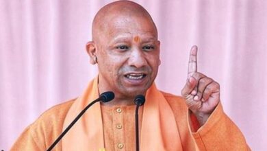 Photo of सीएम योगी गुजरात अउर महाराष्ट्र के स्थापना दिवस पर दीहिन बधाई, कहिन- देस की तरक्की मा दुइनौ राज्यन कै बड़ा हाथ