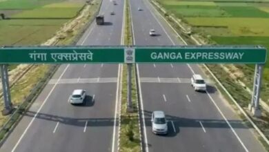 Photo of गंगा एक्सप्रेसवे पर अब सफरी मुफतिया नाहीं रही, भरै का परी टोल; जानव दुपहिया गाड़ी वालन का केतना…