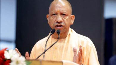 Photo of मौसम मा बदलाव के बीच सीएम योगी का हुकुम: कहिन- ‘मुसीबत मा फँसे मनईन का तुरन्तै पहुँचावा जाय मदद’