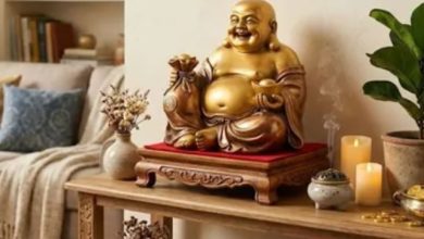 Photo of का आपके घर मां भी गलत जगह रखा अहै लाफिंग बुद्धा?